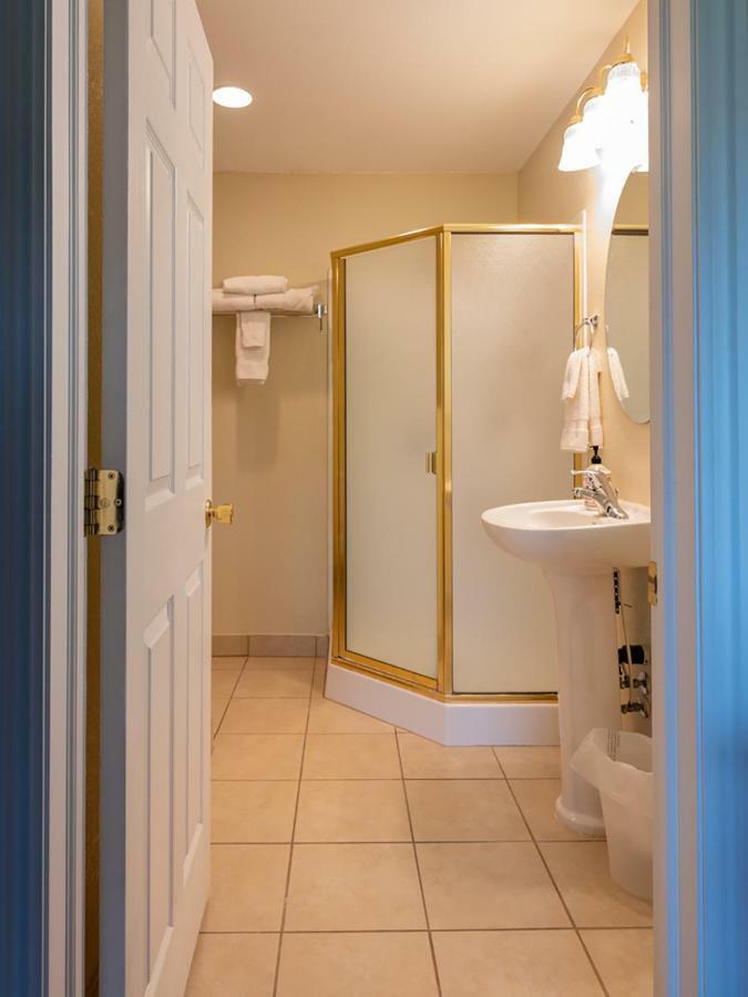 Bryce Trails Bed And Breakfast Tropic Room photo